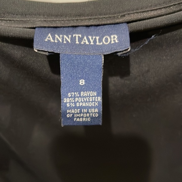 ANN TAYLOR SKIRT size 8 with zipper and belt - Picture 3 of 5